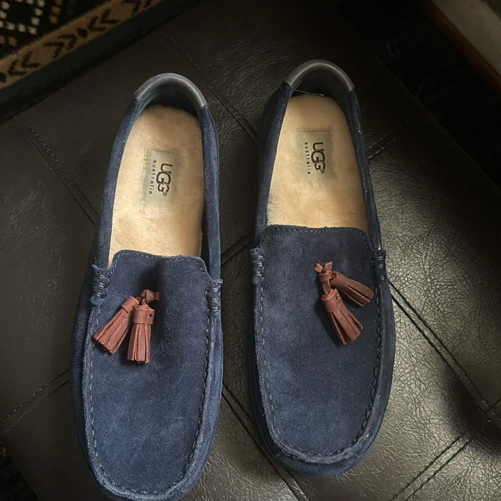 Men Ugg navy moccasins